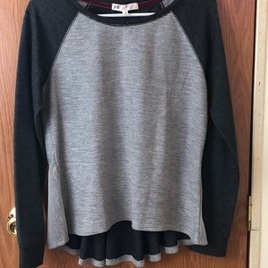 🔥🔥Jolt long sleeve tee with ruffled bottom